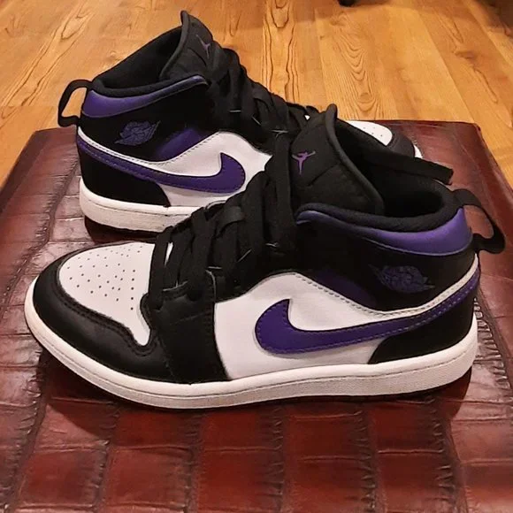 Air Jordan 1 Mid Kid's PS Dark Iris Black Purple White 640734-095 Size 2.5Y - Picture 1 of 8
